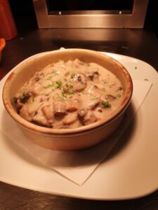 Creamed Garlic Mushroom With Crusty Bread