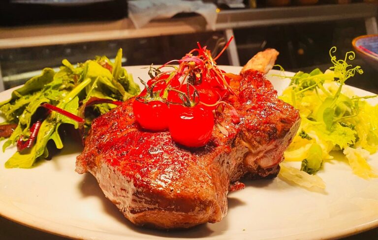 tomahawk-1kg